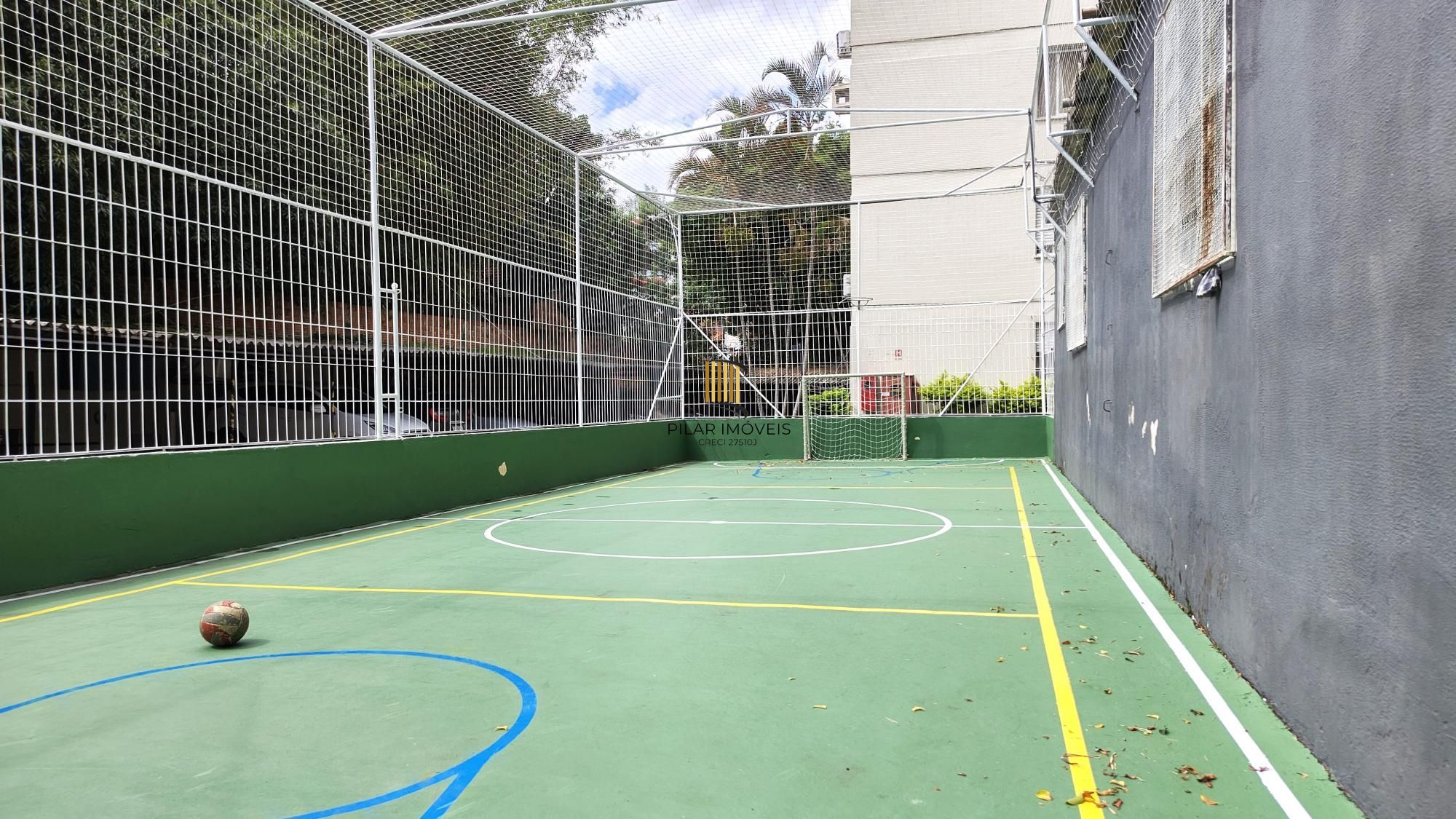 Apartamento de 2 dormitórios, 1 banheiro no bairro Trsiteza.