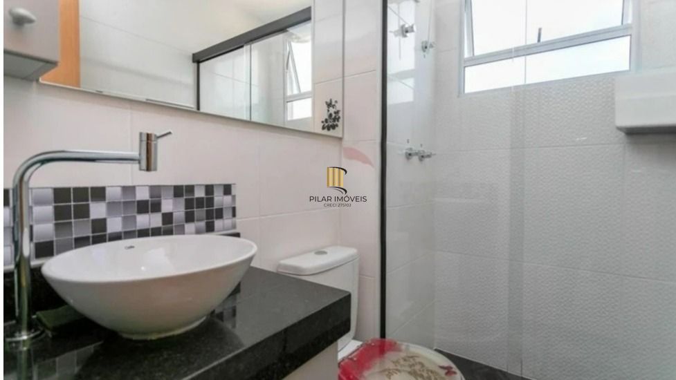 Apartamento com 2 quartos na Protásio Alves