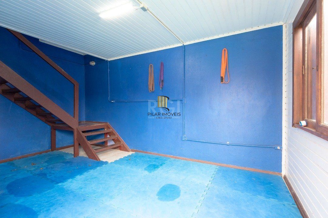 Casa para Venda - 380m², 3 dormitórios, sendo 1 suites, 3 vagas - Tristeza