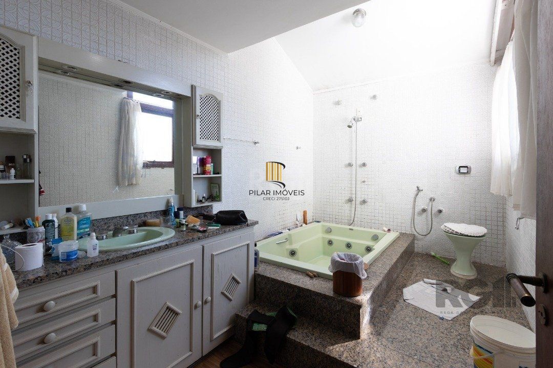 Casa 4 dormitórios no bairro Cristal