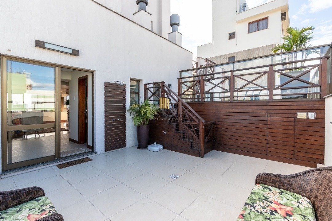 Cobertura para Venda - 444.3m², 3 dormitórios, sendo 1 suites, 4 vagas - Tristeza