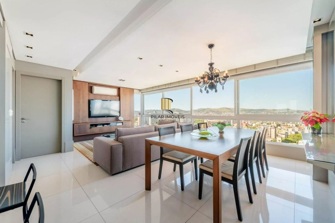Apartamento 3 dormitórios, sendo 1 suíte e 2 vagas no Petropolis