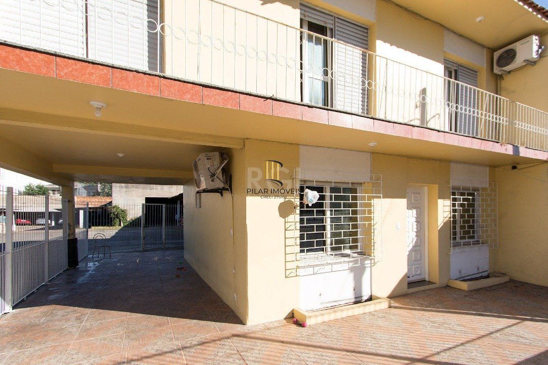 Casa Comercial para Venda - 112m², 3 dormitórios, 2 vagas - Medianeira