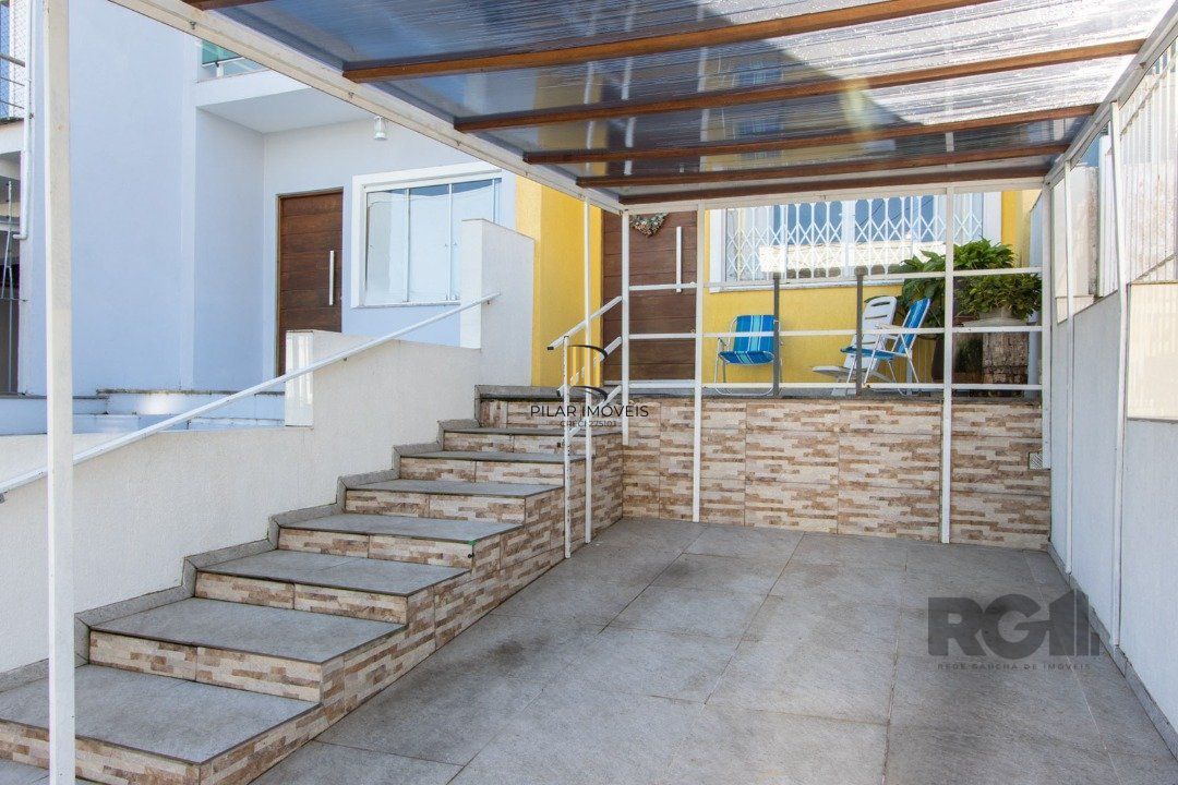 Casa para Venda - 204m², 3 quartos, 2 suites, 1 vaga - Caminhos do Sol - Guarujá