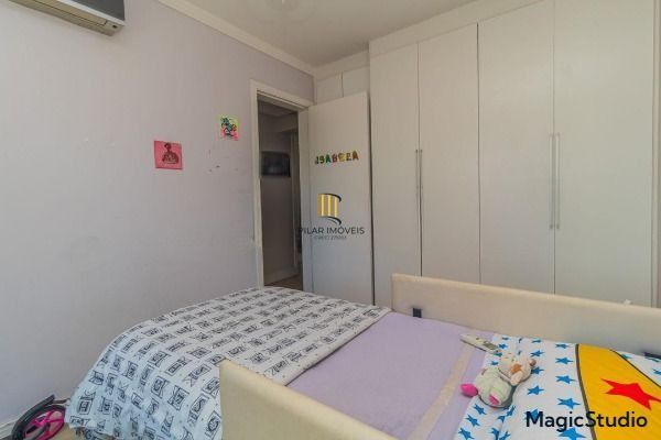 Vende apartamento no Bairro Passo da Areia - Porto Alegre