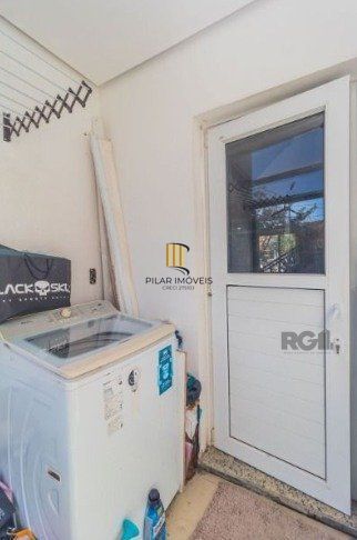 Possui 3 dormitórios sendo 1 ampla suíte com closet e sacada, living em conceito aberto,  cozinha integrada