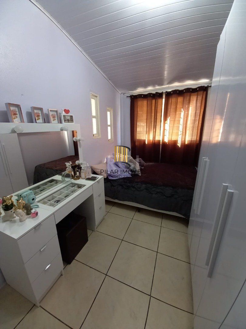 Casa 4 dormitórios no bairro Hípica