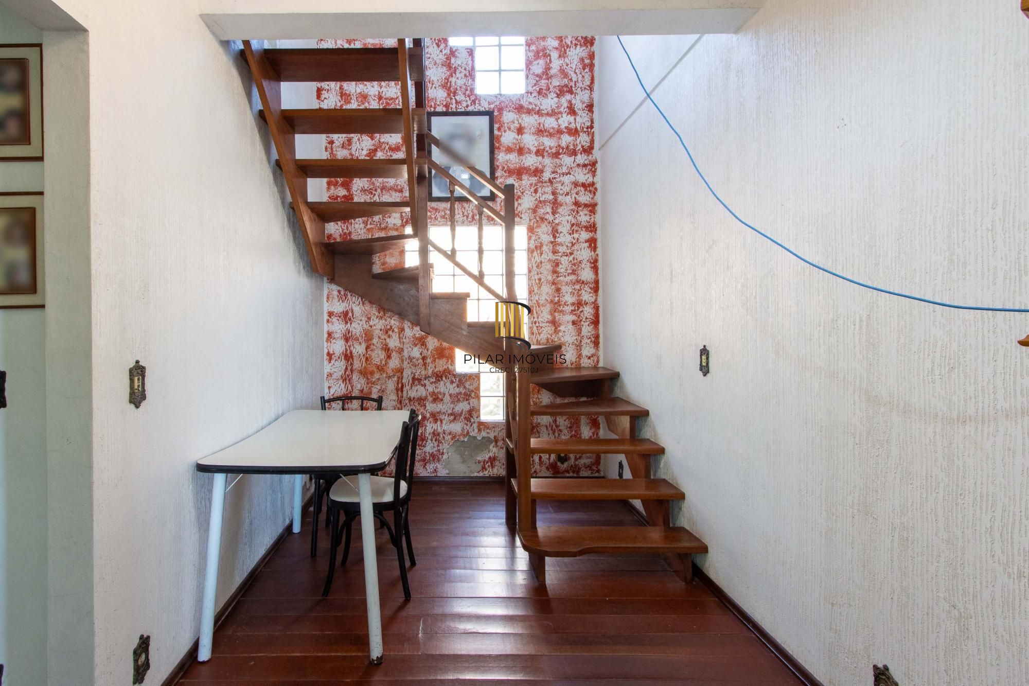Casa 3 dormitórios no bairro Espírito Santo