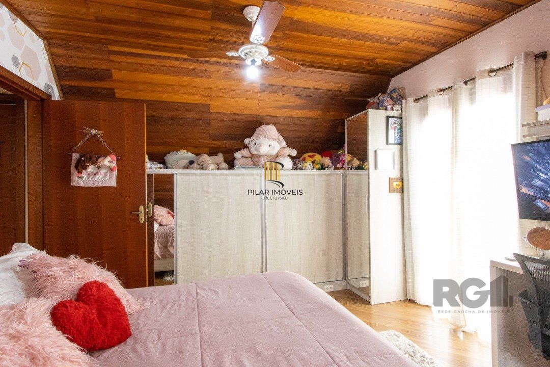 Casa em condomínio, 135m² privativos, 3 quartos, 2 vagas - Bairro Glória