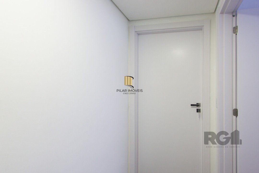 Apartamento em Porto Alegre no Bairro Petrópolis, de 2 quartos, GARDEN , semi mobiliado