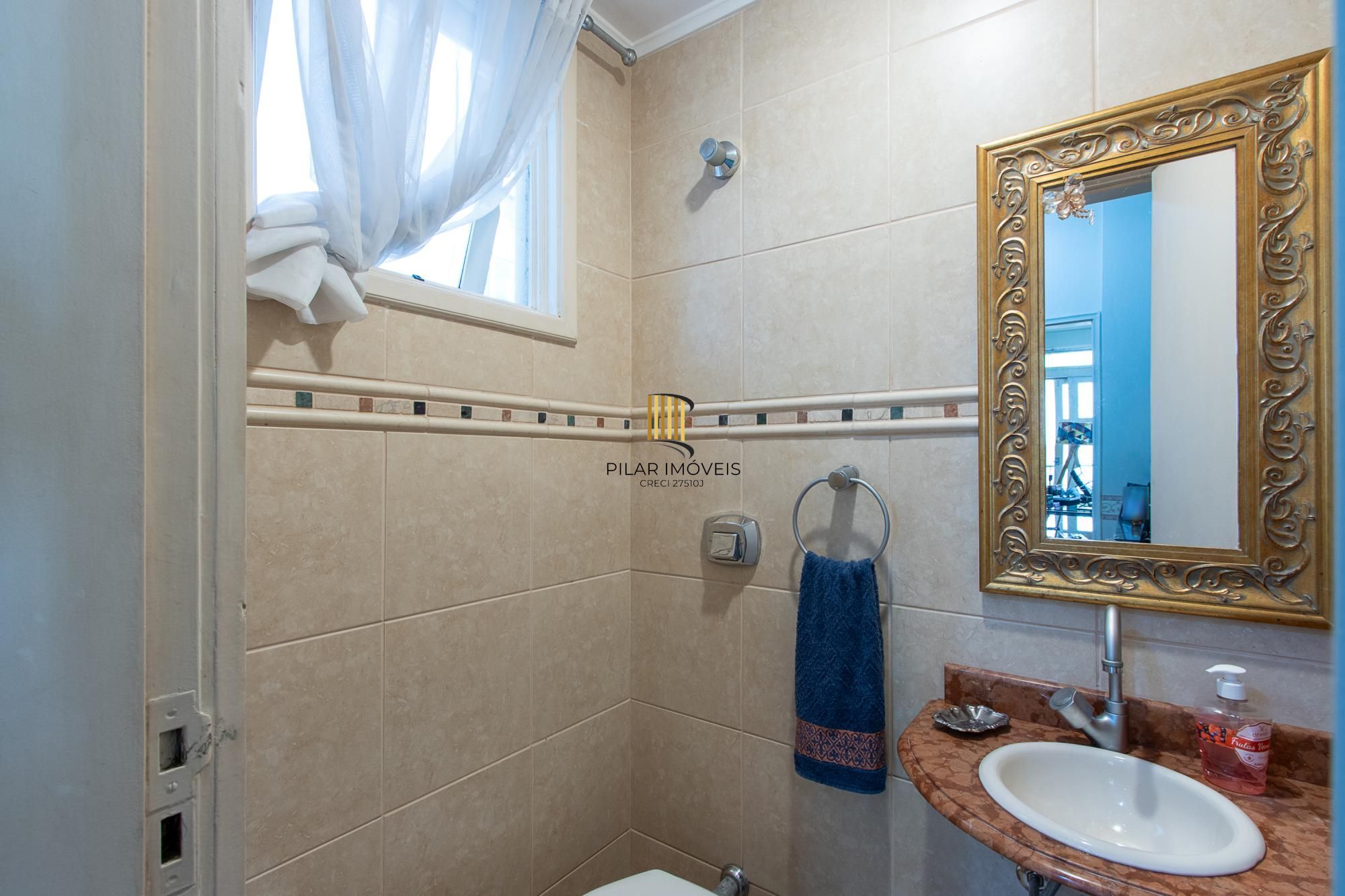 Apartamento 3 Dormitórios Ensolarado no Centro de Porto Alegre