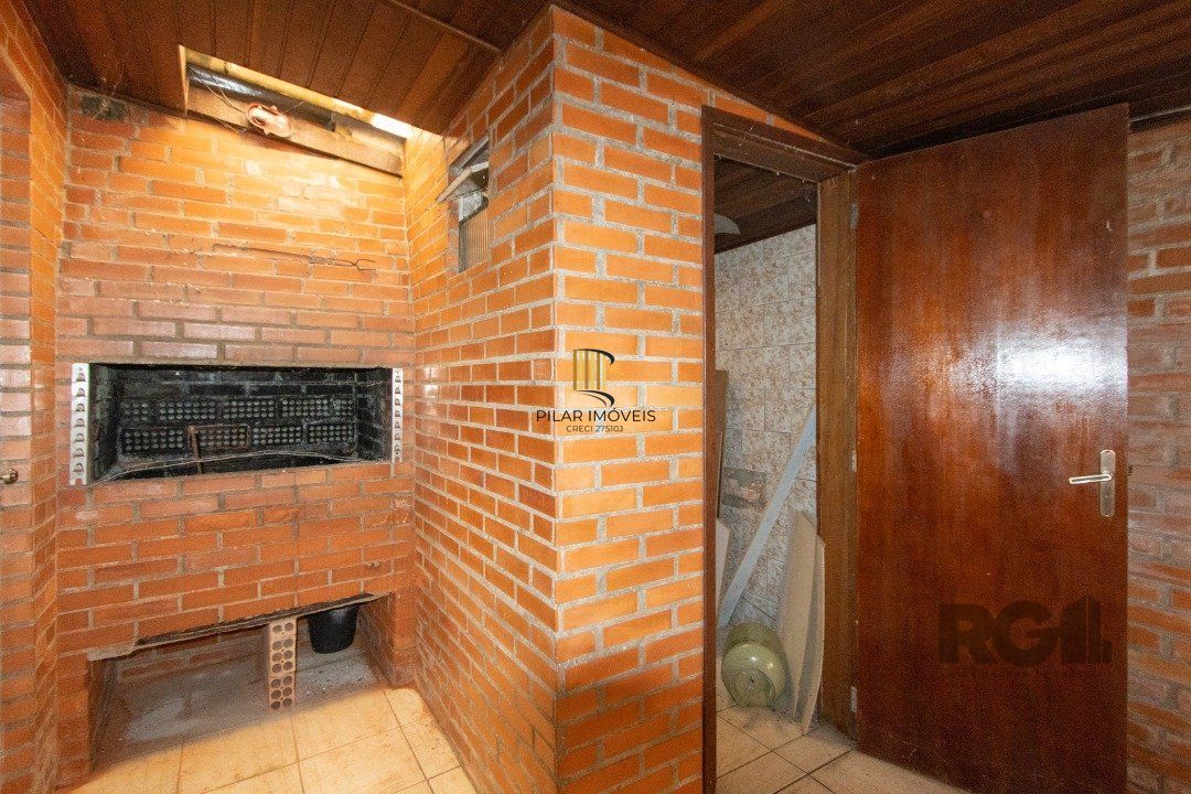 Casa 6 dormitórios no bairro Tristeza