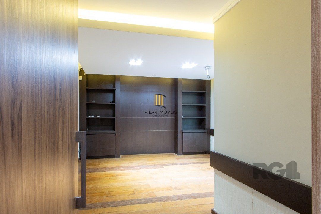 Excelente casa comercial com aproximadamente 300m² de área construída