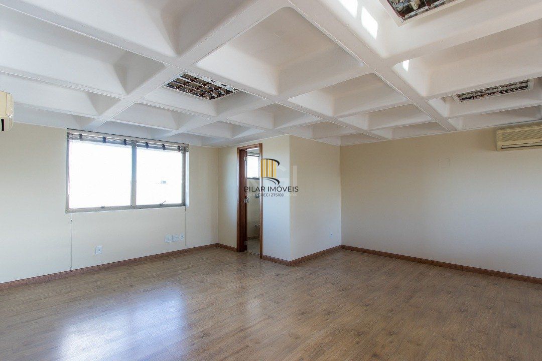 Cobertura Comercial para Venda - 225,39m², 0 dormitórios, 3 vagas - Bela Vista