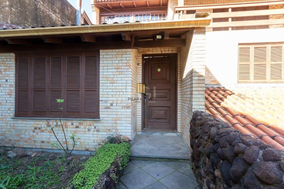 Casa para Venda - 280m², 3 dormitórios, sendo 1 suites, 2 vagas - Espirito Santo