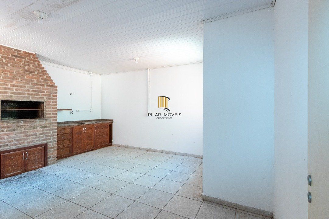 Casa para Venda - 232m², 3 dormitórios, 2 vagas - Navegantes