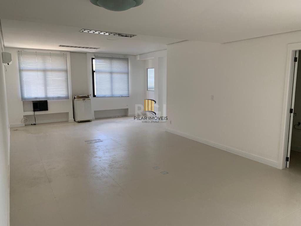 Sala comercial na Getúlio Vargas com 81,92m² privativos