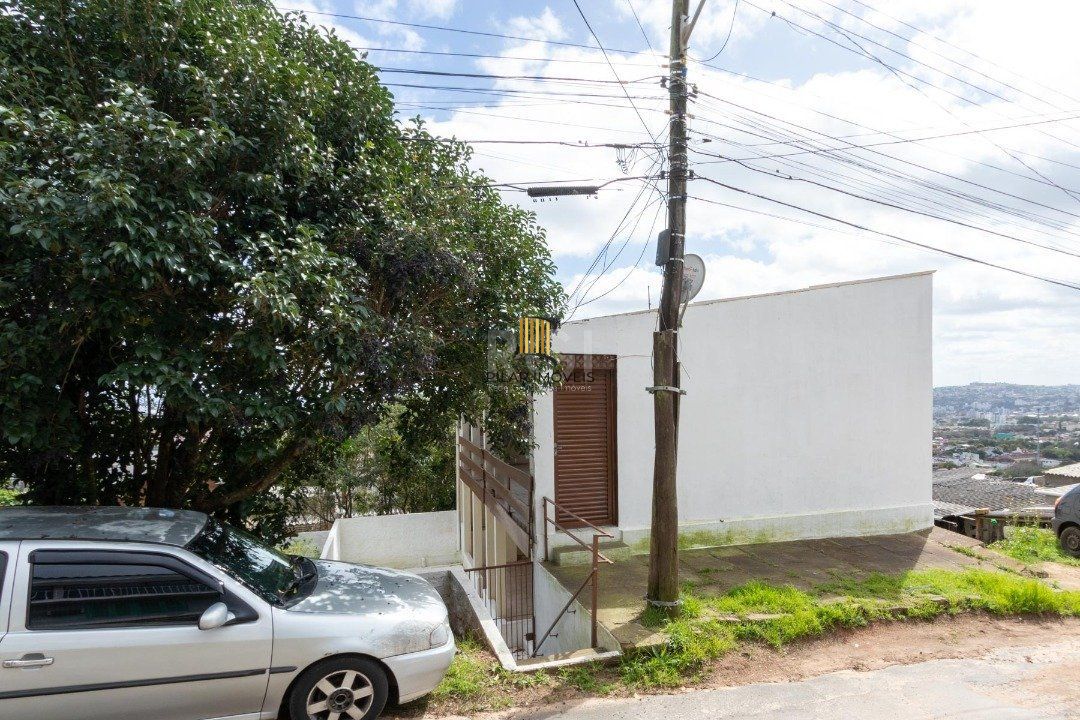 Casa 2 dormitórios no bairro Tristeza