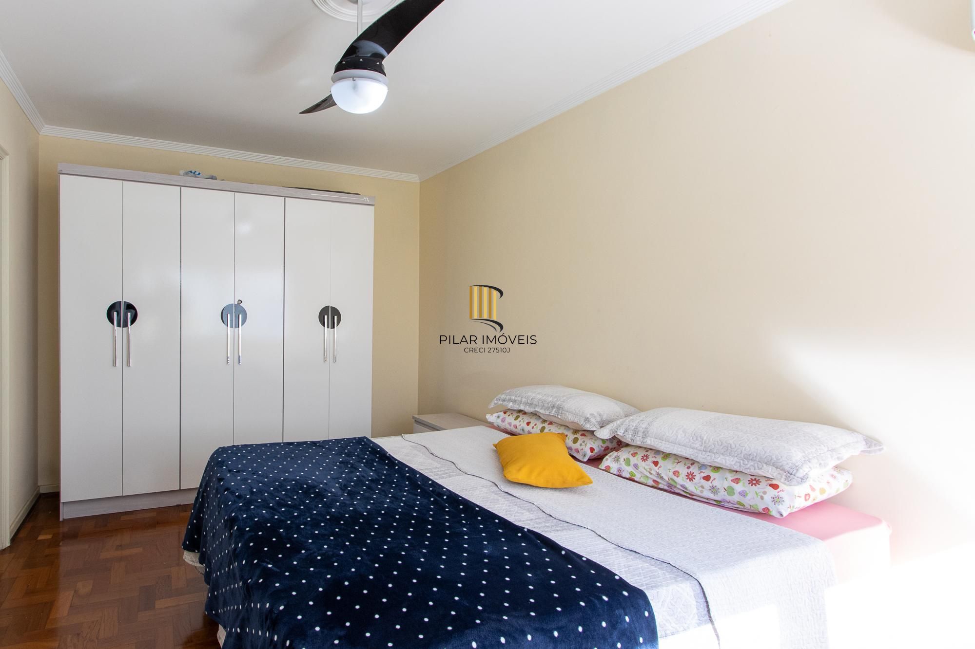 Apartamento 4 dormitórios no bairro Menino Deus