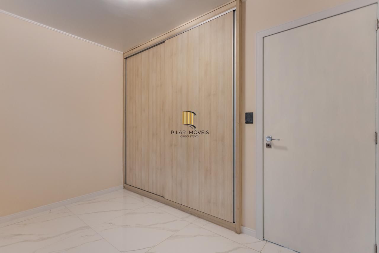 Casa de 3 dormitórios á venda no Jardim Lindóia em Porto Alegre