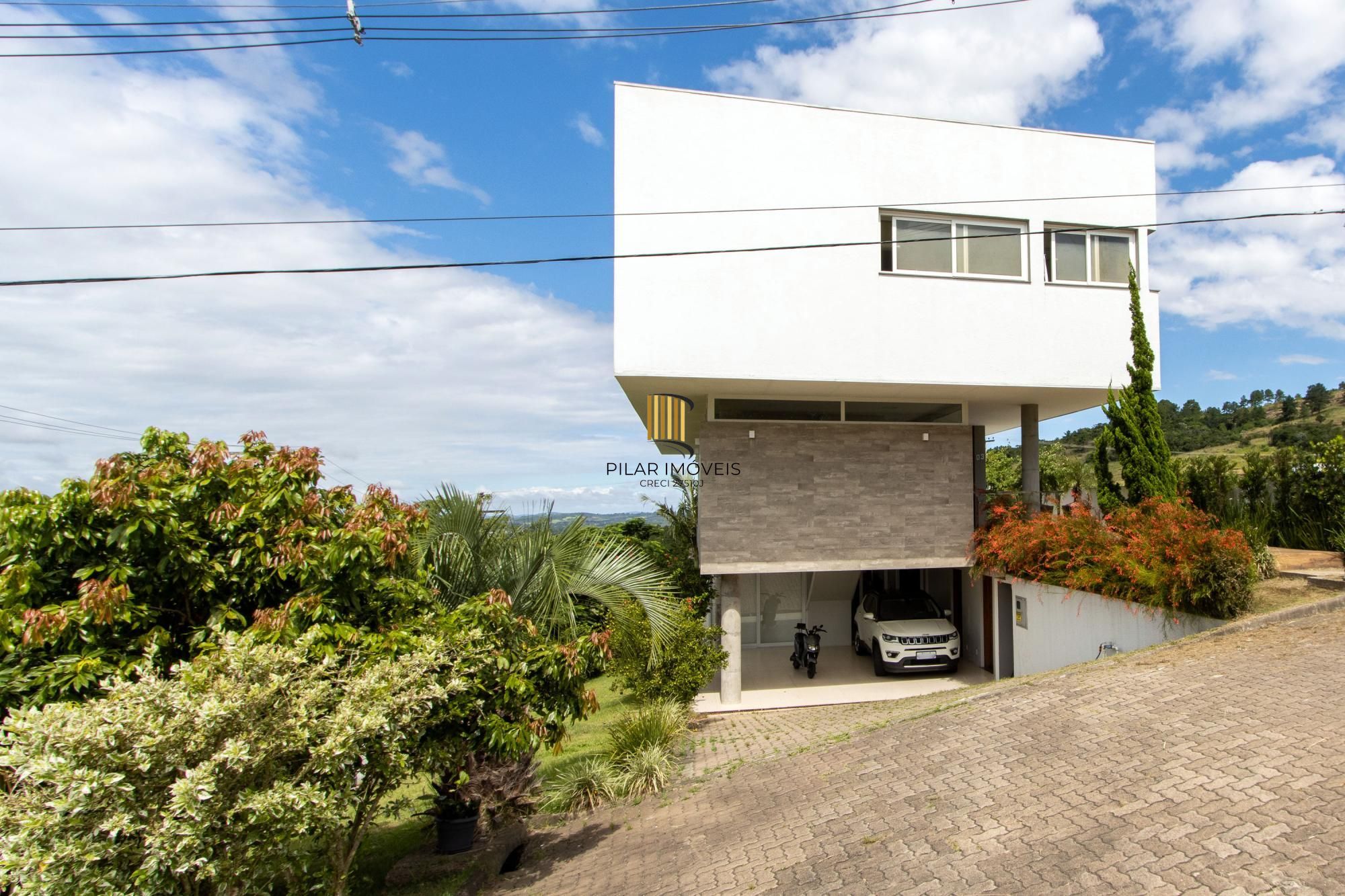 Luxuosa Casa em Condomínio de Alto Padrão com vista para Guaiba