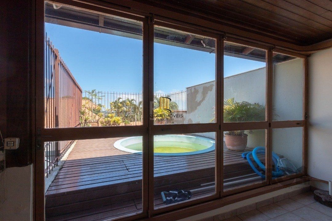 Casa em condomínio fechado para venda no bairro Jardim Isabel, com aproximadamente 197m² de área privativa,.