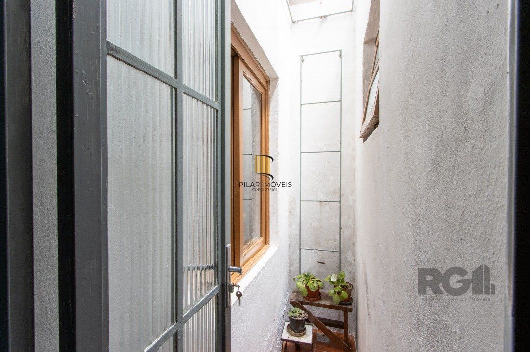 Casa 4 dormitórios no bairro Hípica