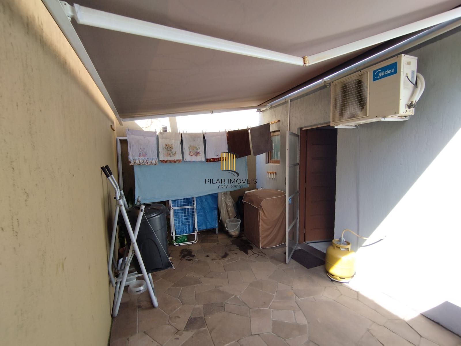 Casa de condomínio, 2 dormitórios, 1 vaga, bairro Ipanema.