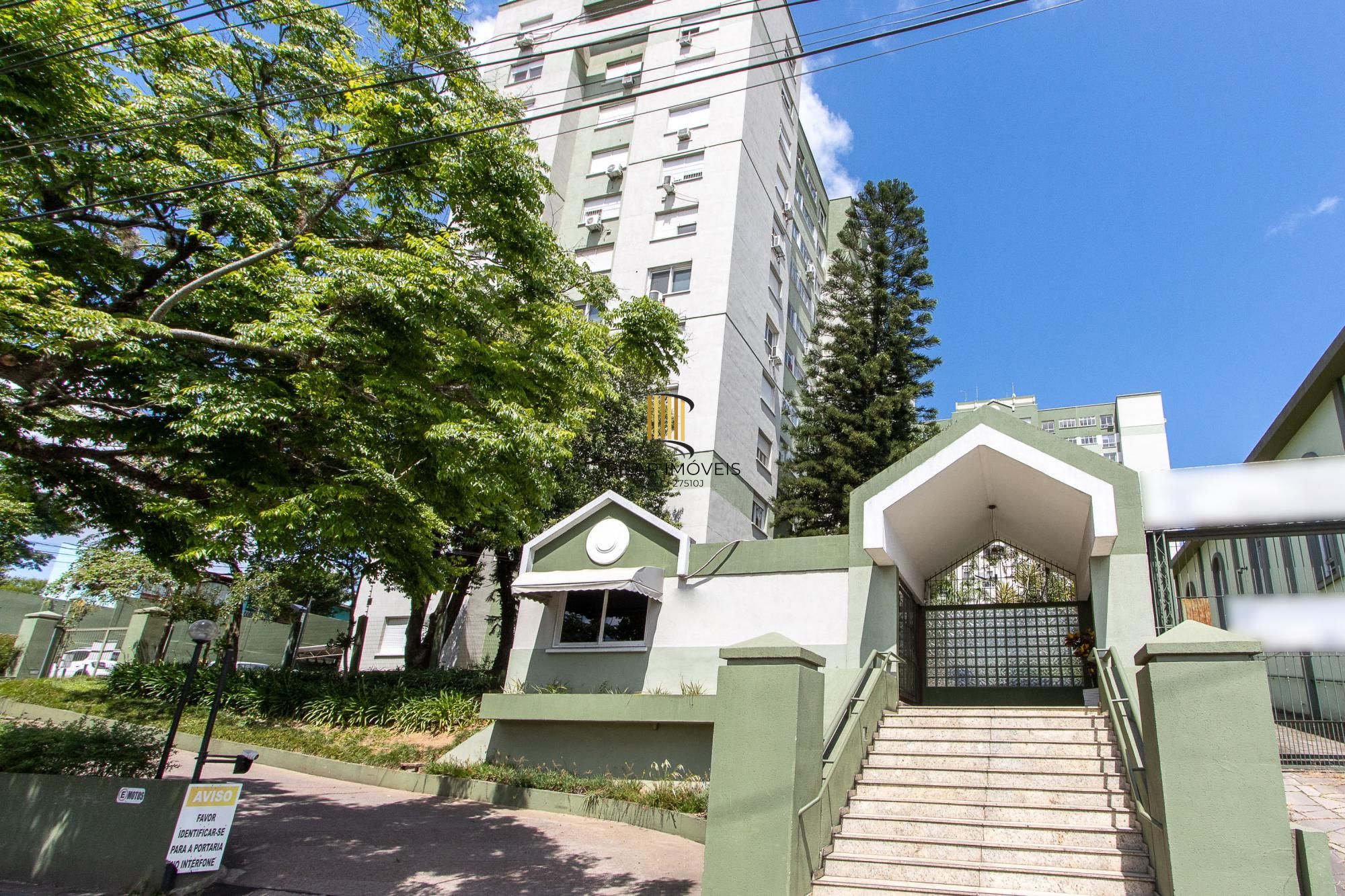 Apartamento, desocupado, 2 dormitórios e vaga escriturada, elevador -Cavalhada