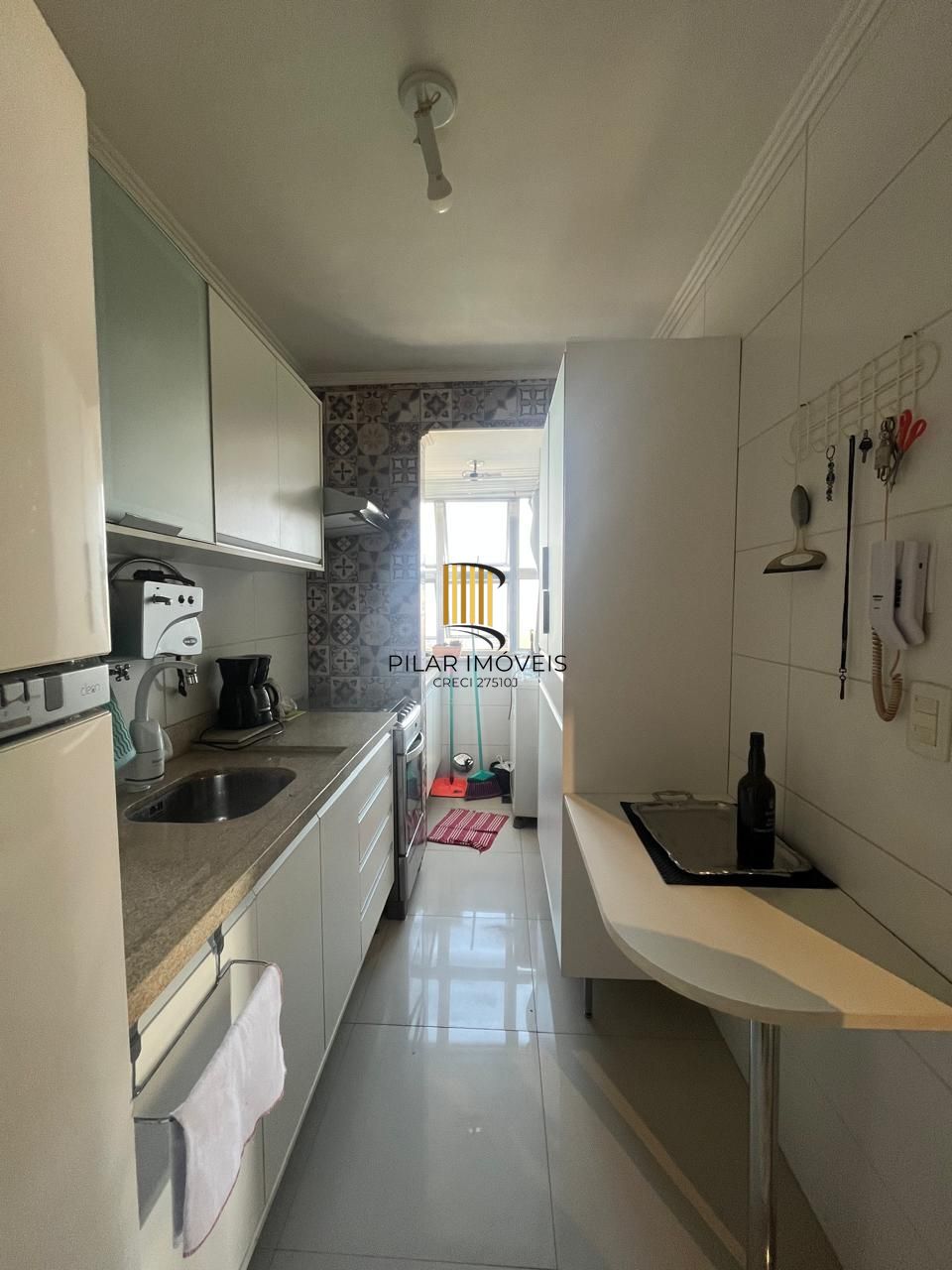 Apartamento  REFORMADO e MOBILIADO em ótima localização!!!