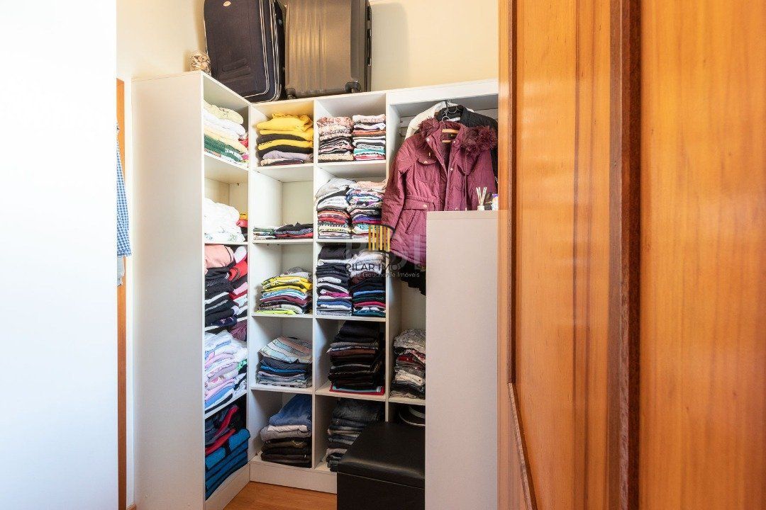 Casa para Venda - 213m², 2 dormitórios, sendo 1 suites, 2 vagas - Hípica
