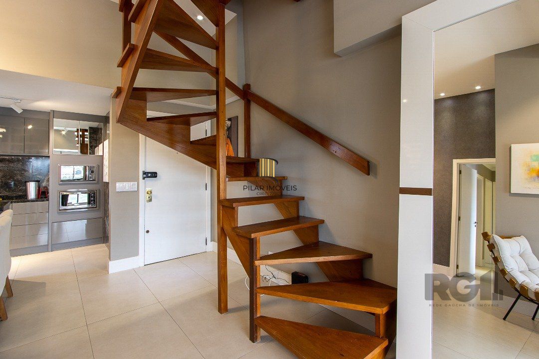 Cobertura para Venda - 209m², 3 dormitórios, sendo 1 suites, 2 vagas - Bela Vista