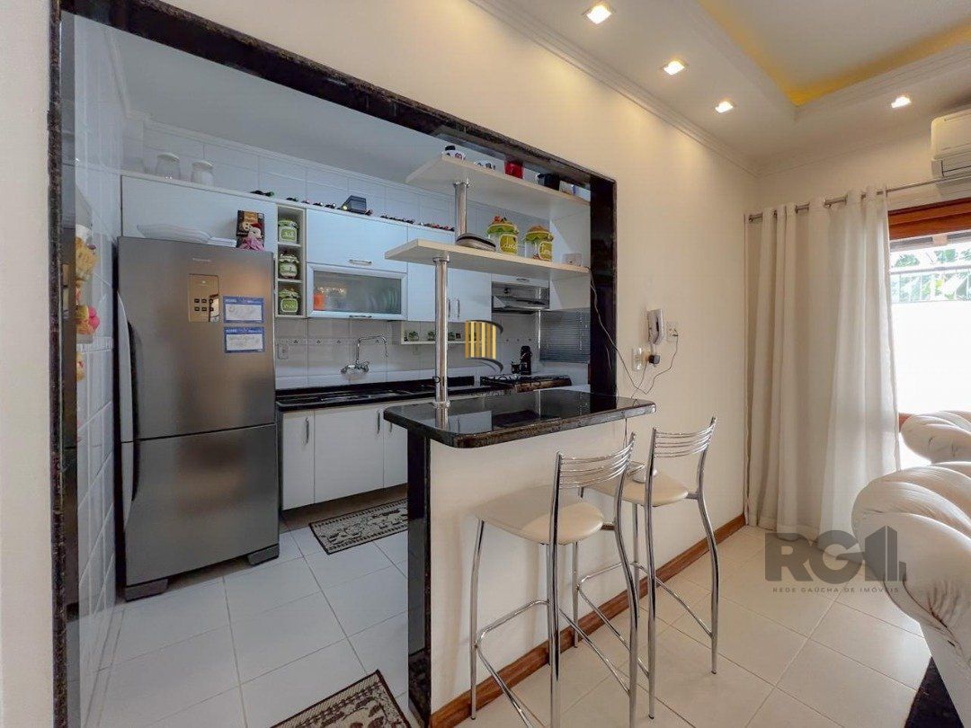 Casa Condominio para Venda - 202m², 3 dormitórios, sendo 1 suites, 2 vagas - Ipanema/ Jardim Verde