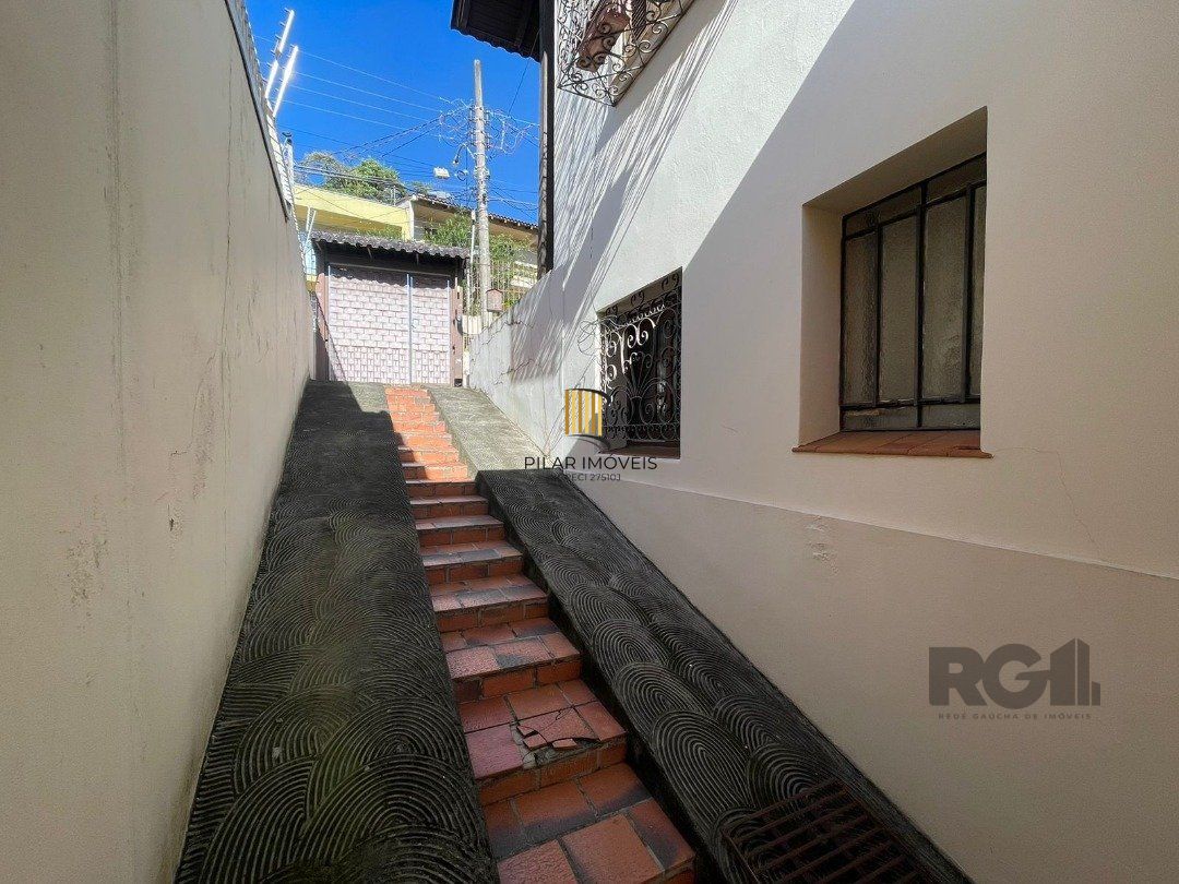Casa 3 dormitórios no bairro Santa Tereza