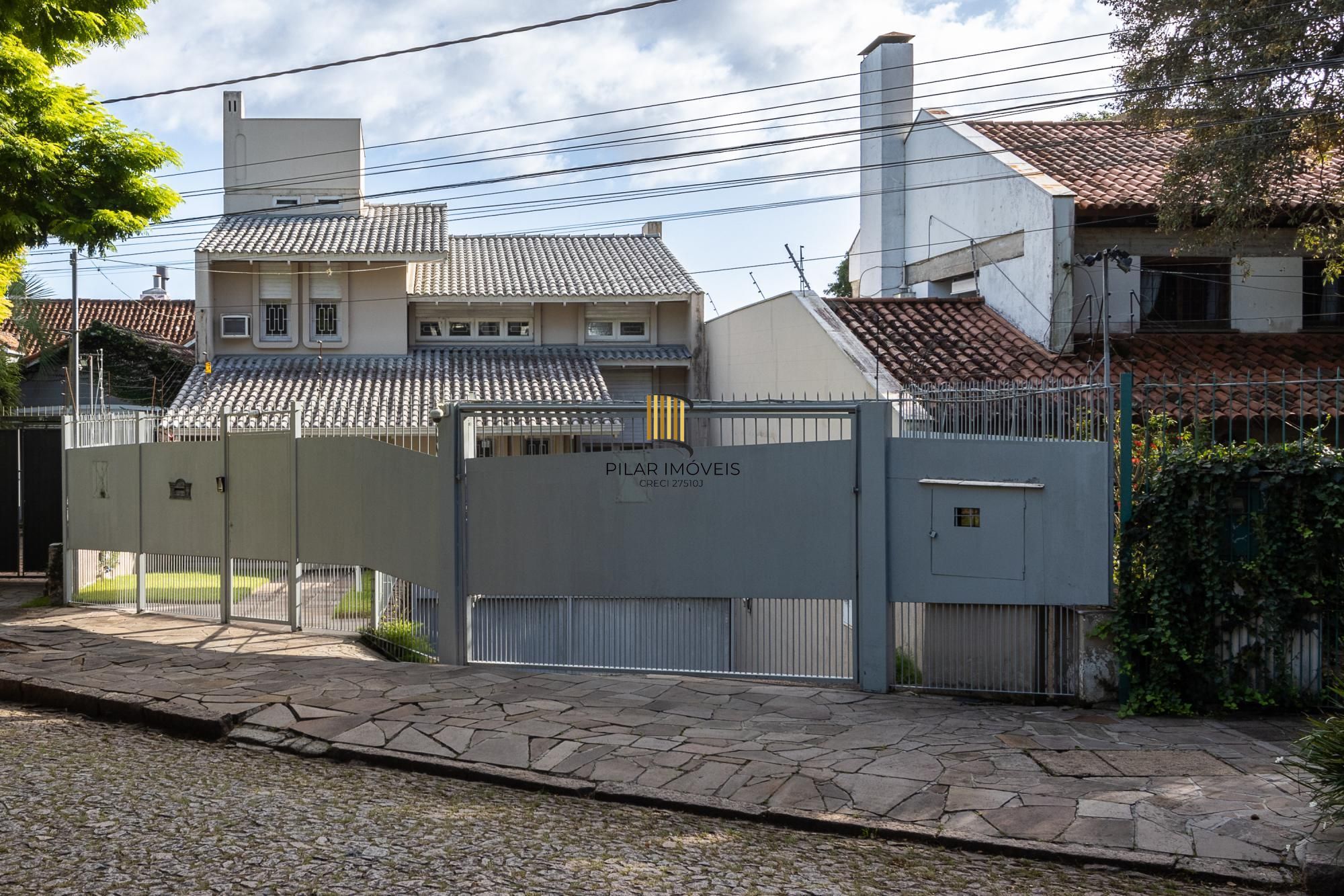 Residência em endereço nobre na Vila Assunção, com vista privilegiada para o Guaíba e clubes náuticos! - Pilar Imóveis