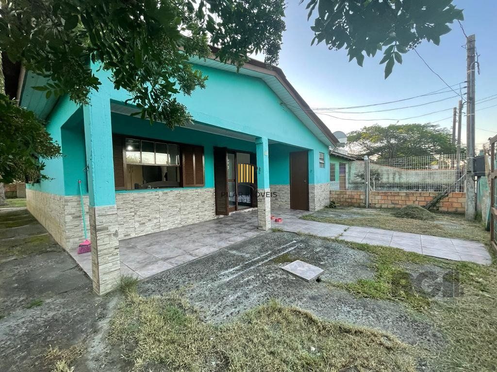 Casa 3 dormitórios no bairro Arco Íris