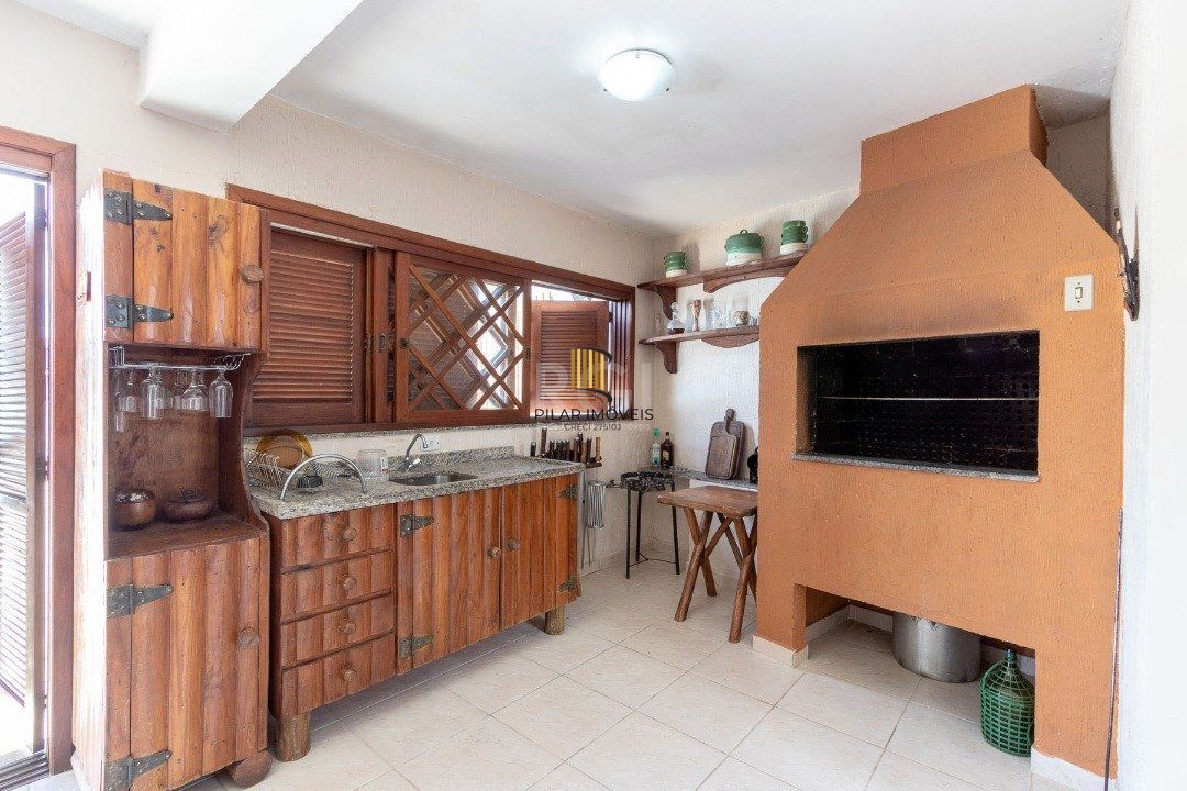 Casa para Venda - 451.63m², 5 dormitórios, sendo 1 suites, 4 vagas - Cristal