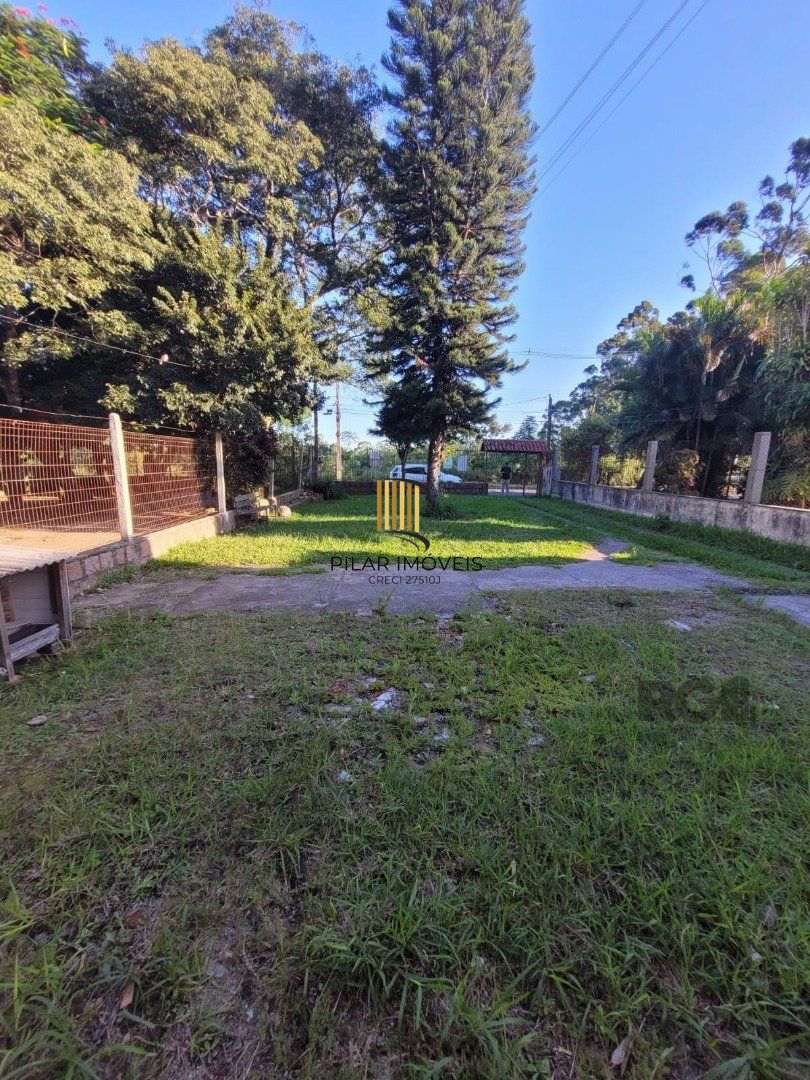 Casa 2 dormitórios no bairro Guarujá