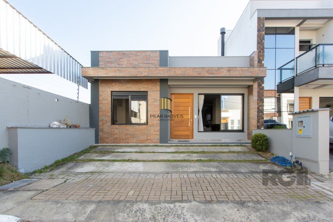 Casa de Condomínio 3 dormitórios no bairro Hípica