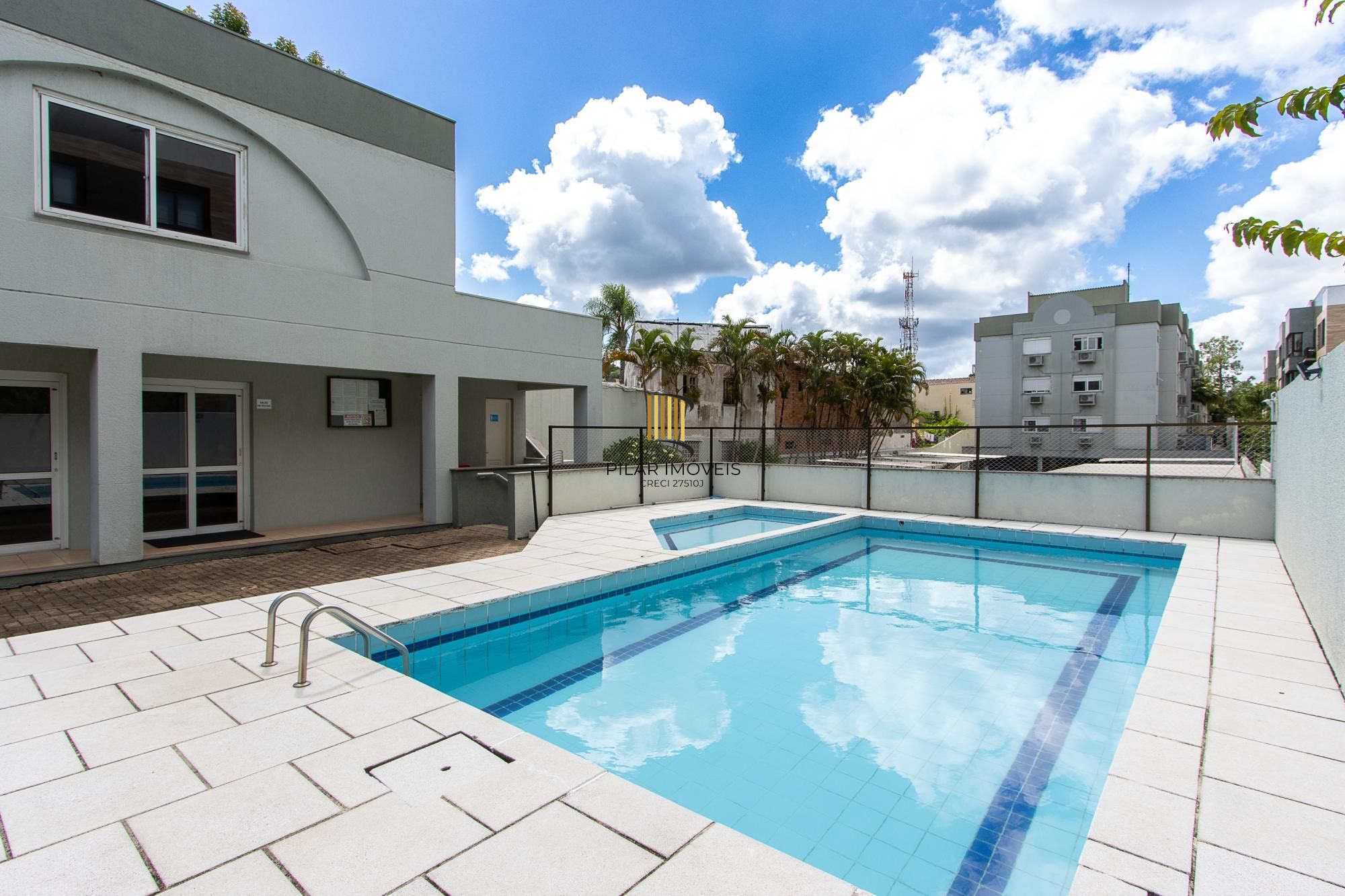 Apartamento com 2 dormitórios (reversível para 3) e 1 vaga escriturada  à venda no coração de Ipanema