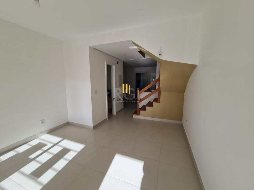 Casa para Venda - 133m², 3 dormitórios, sendo 3 suites, 1 vaga - Guarujá