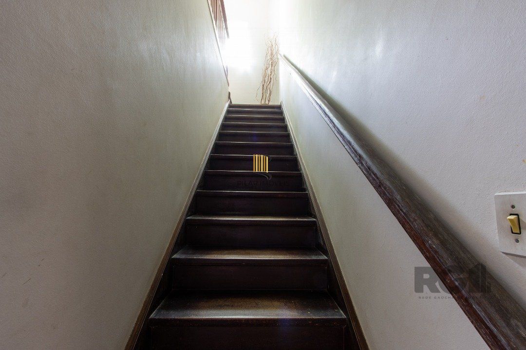 Casa 7 dormitórios no bairro Pedra Redonda