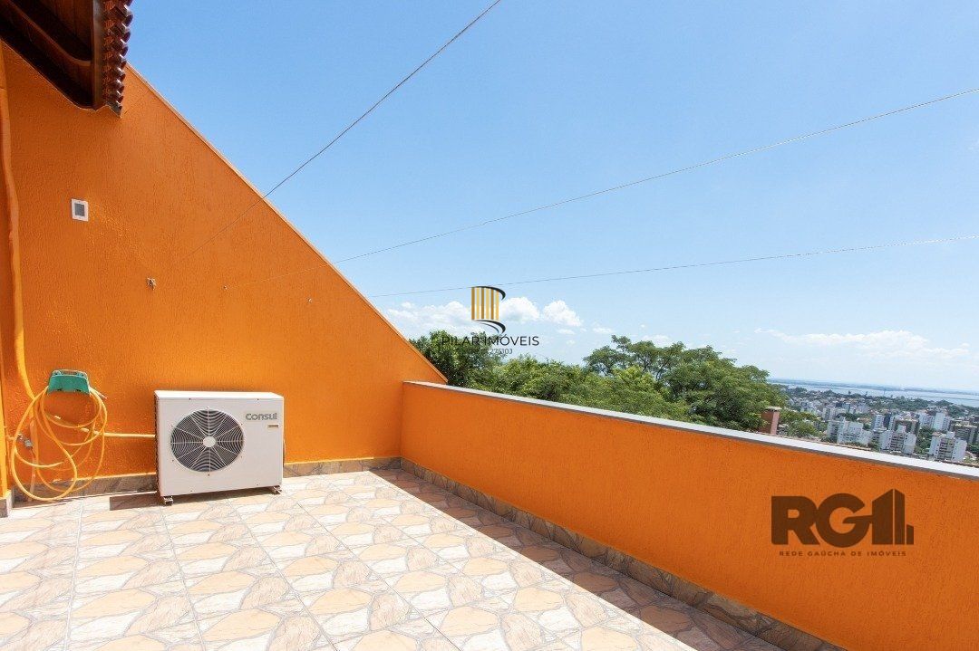 Casa de Condomínio 3 dormitórios no bairro Tristeza