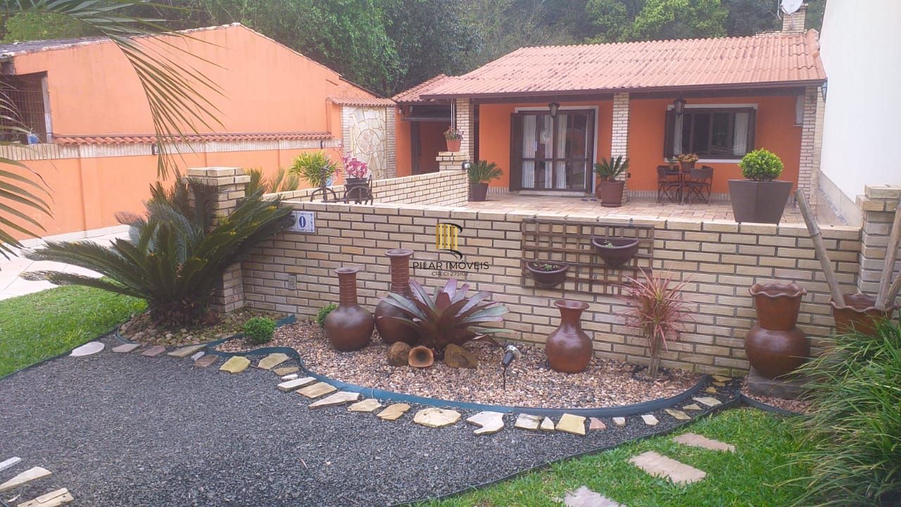 Casa para Venda - 198m², 2 dormitórios, 2 vagas - Belém Novo - Pilar Imóveis