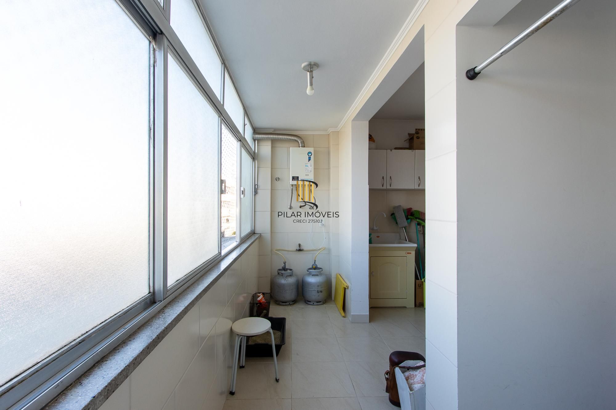APARTAMENTO REFORMADO, 3 DORMITÓRIOS 129M² PRIVATIVOS, 1 VAGA, ELEVADOR - BAIRRO SANTA CECILIA