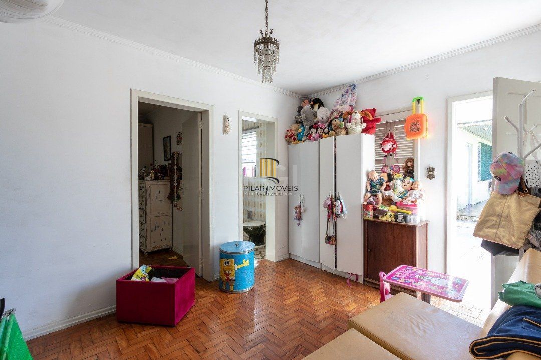 Casa para Venda - 280m², 3 dormitórios, sendo 1 suites, 2 vagas - Nonoai