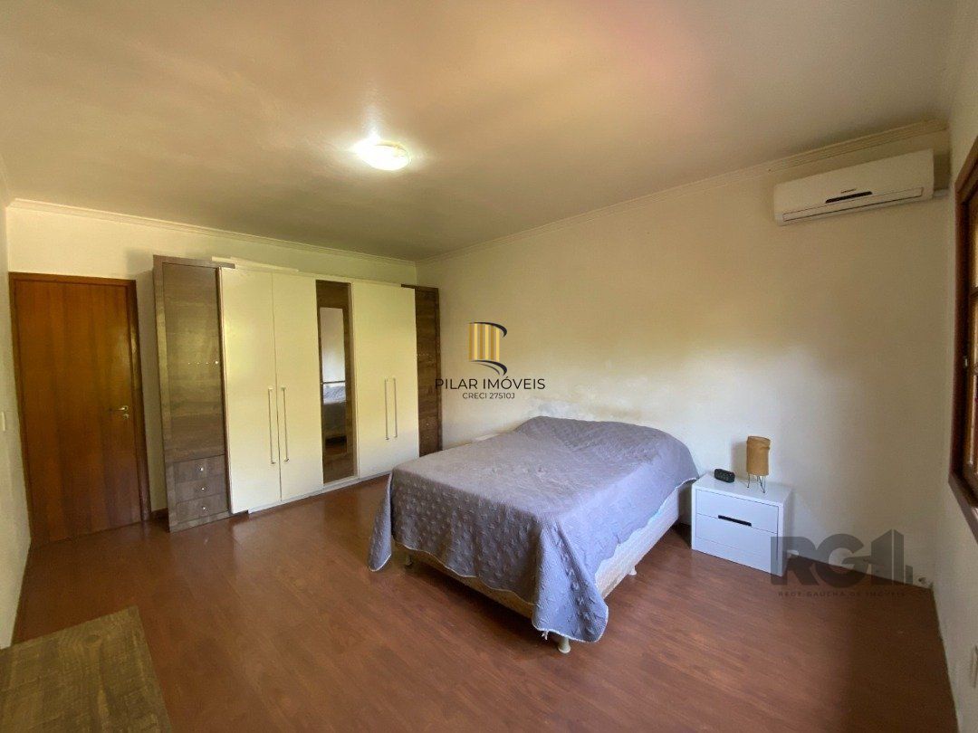 Casa para Venda - 350m², 4 dormitórios, sendo 4 suites, 4 vagas - Tristeza