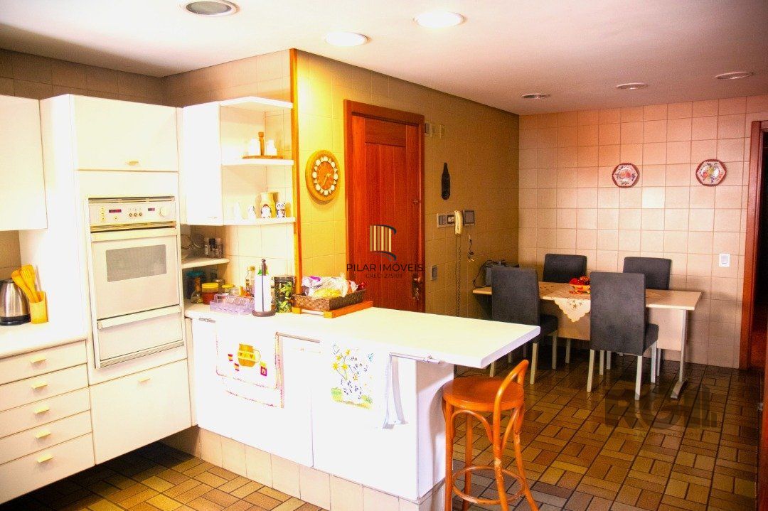xcelente cobertura, 3 dormitórios, 1 suíte, (atualmente 3, ampliada suíte do casal),