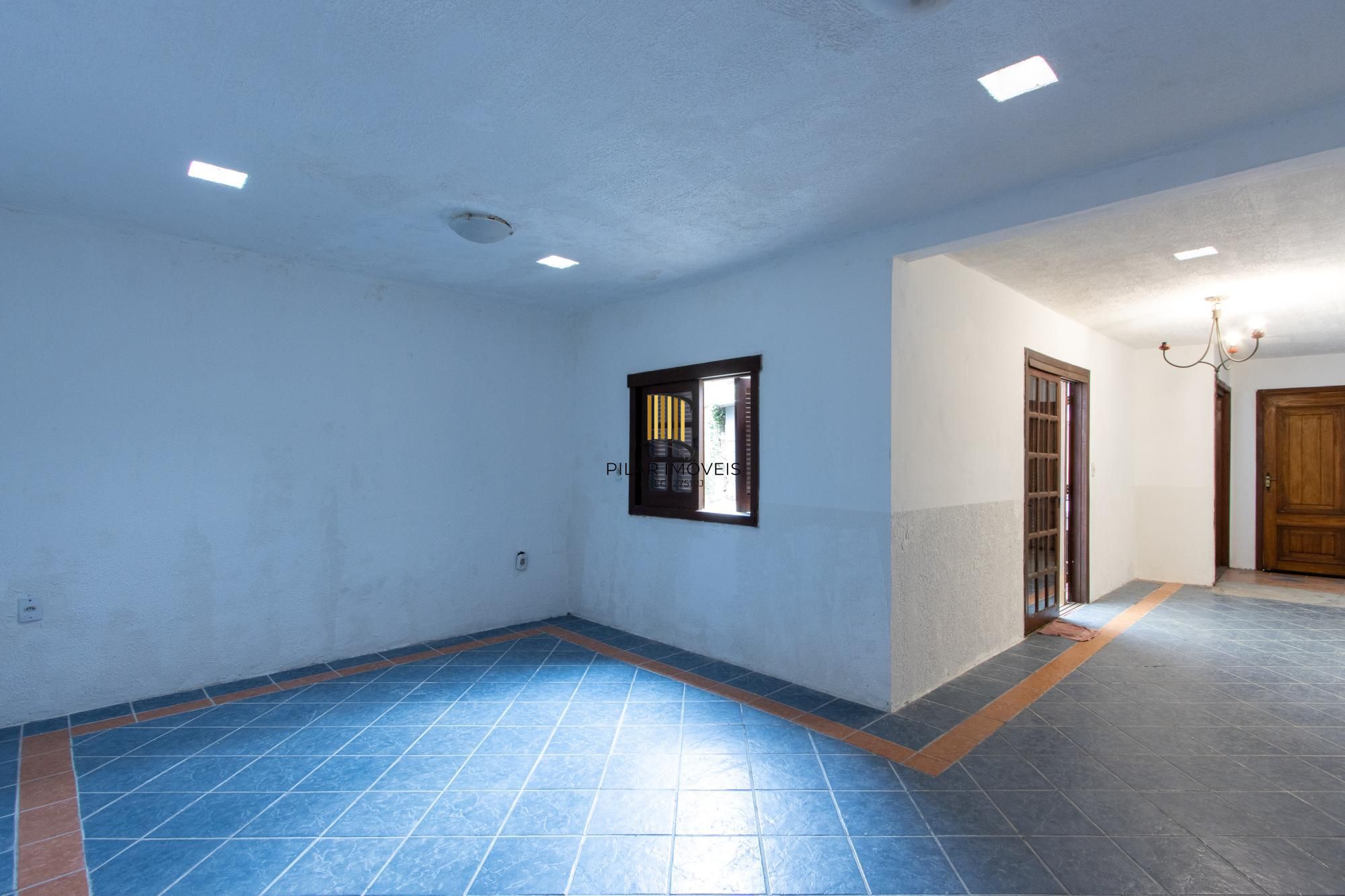 Casa para Venda - 235m², 2 dormitórios, 4 vagas - Cavalhada
