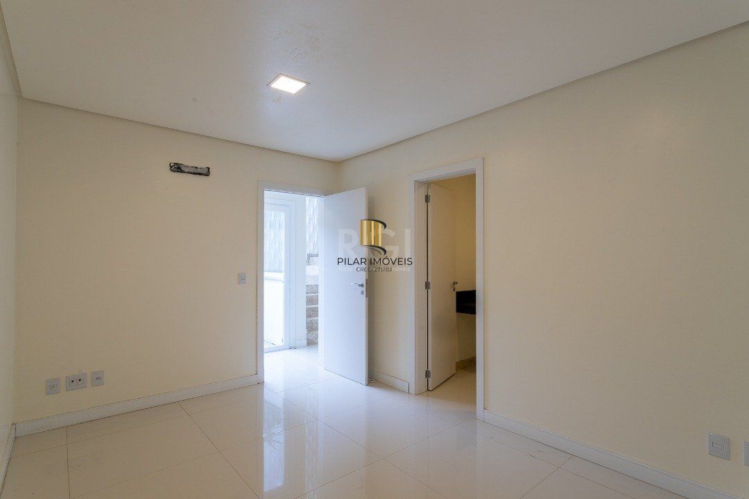 Casa Condominio para Venda - 294.3m², 5 dormitórios, sendo 5 suites, 4 vagas - Terra Ville